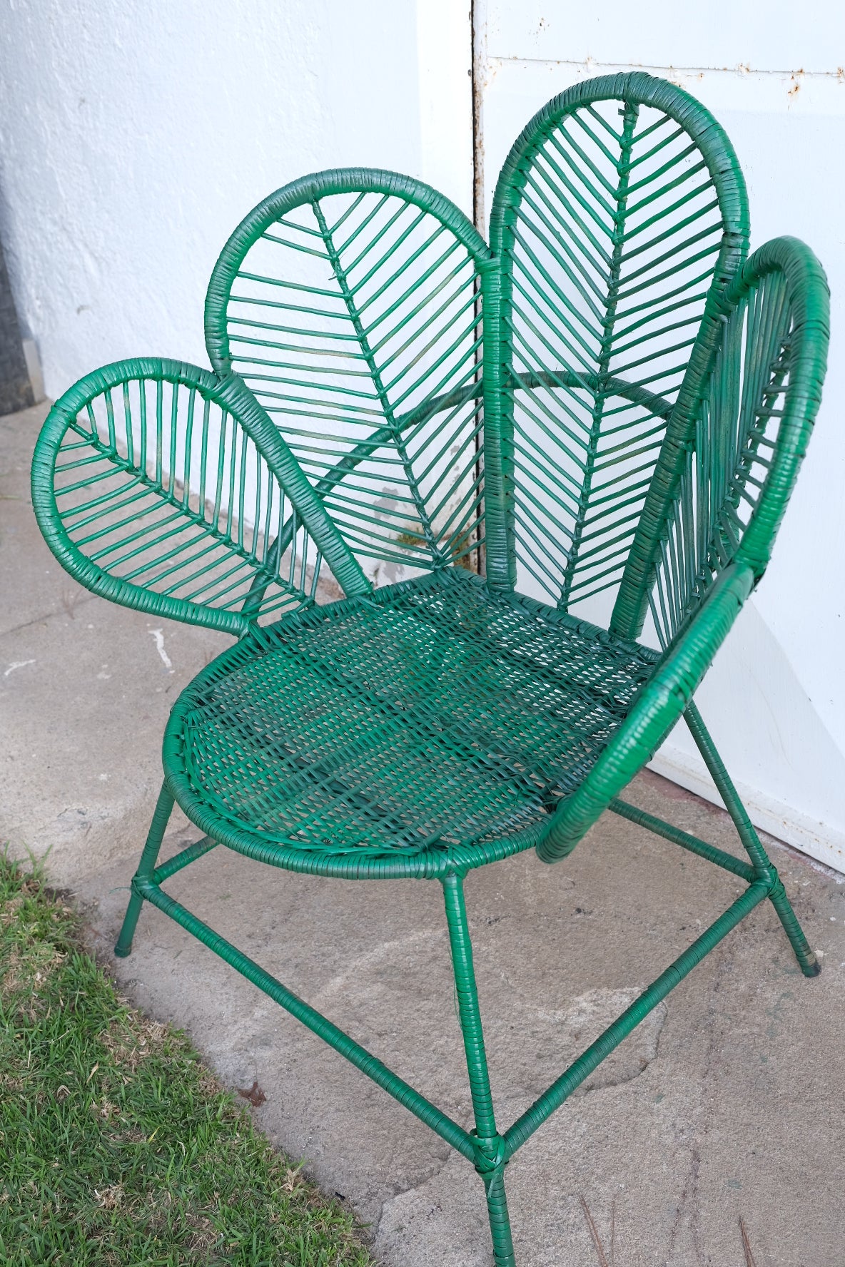 Silla mimbre flor verde