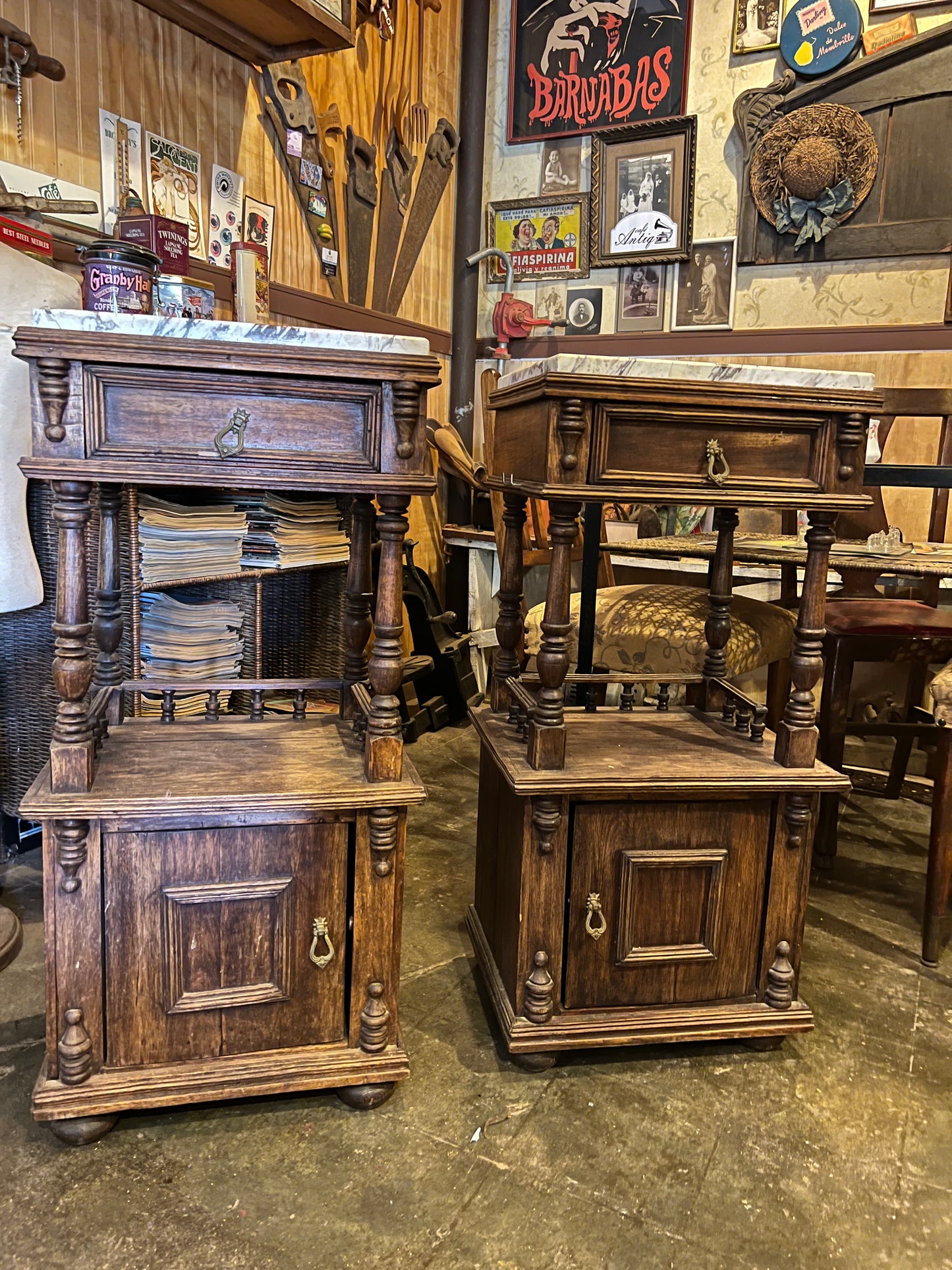 Veladores chilenos cubierta mármol