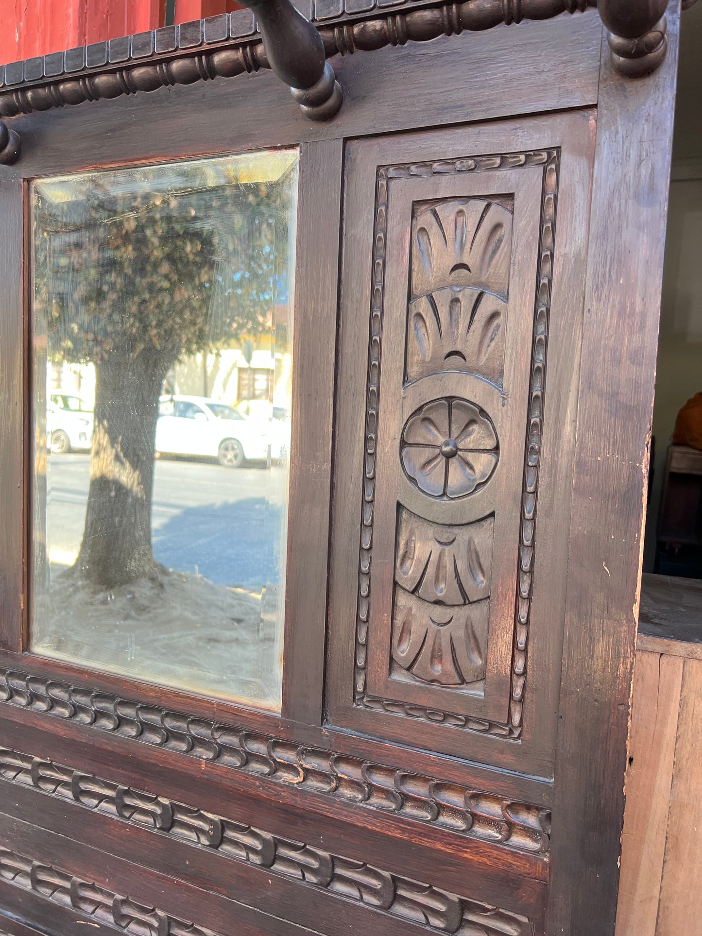 Perchero entrada estilo Cruz Montt