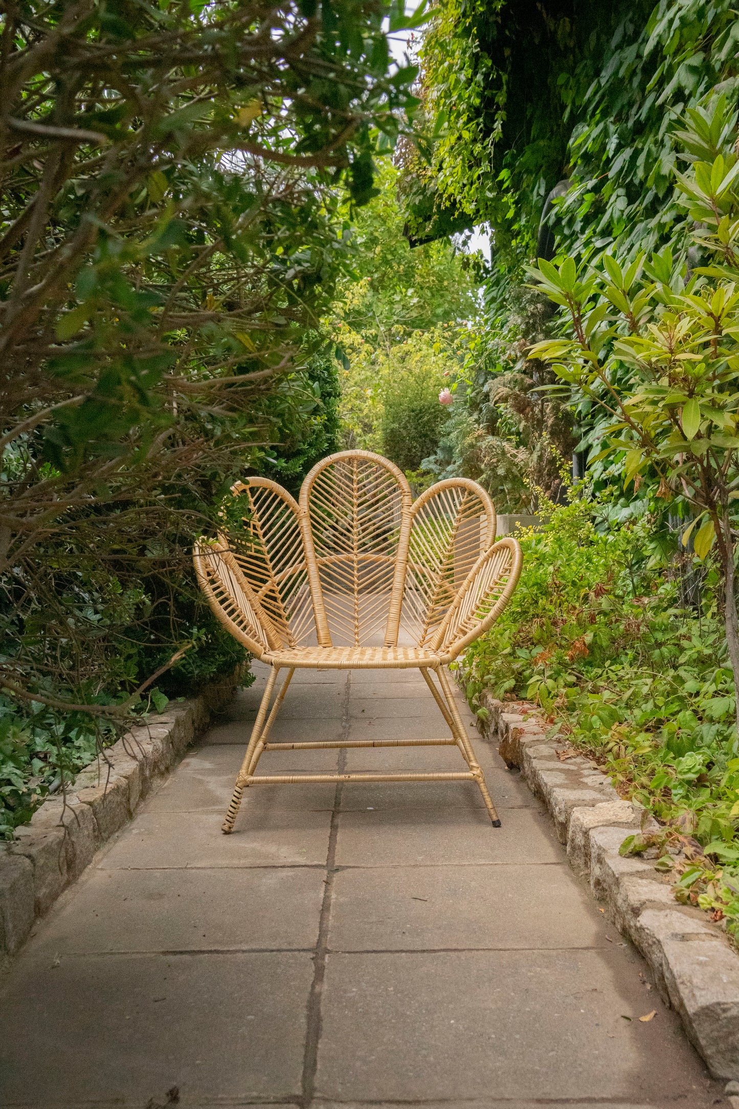 Silla flor de mimbre