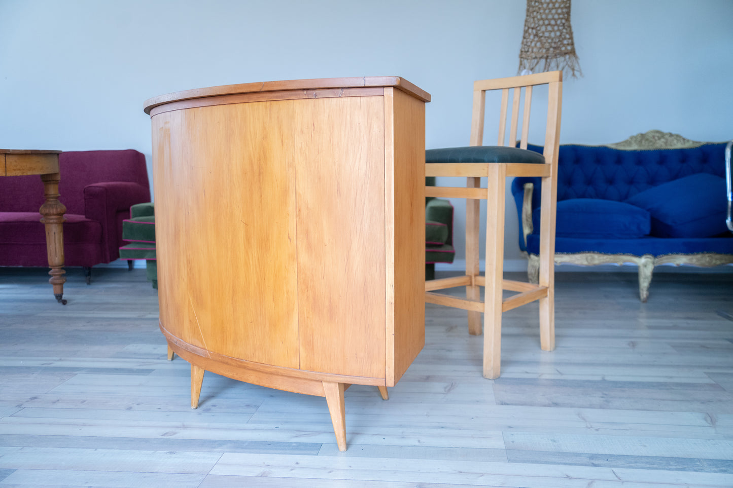 Mueble curvo cajones